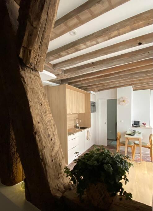 Appartement Bright 1 Bed In The Heart Of Hip Paris, Montorgueil