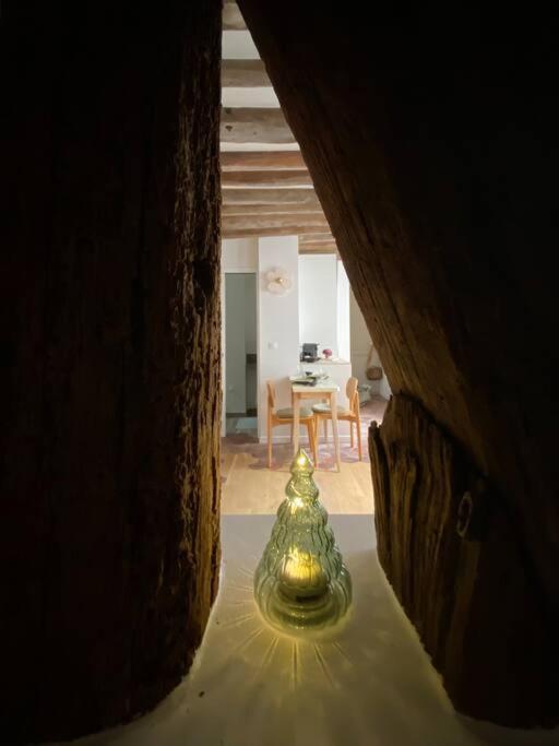 Bright 1 Bed In The Heart Of Hip Paris, Montorgueil * Parijs